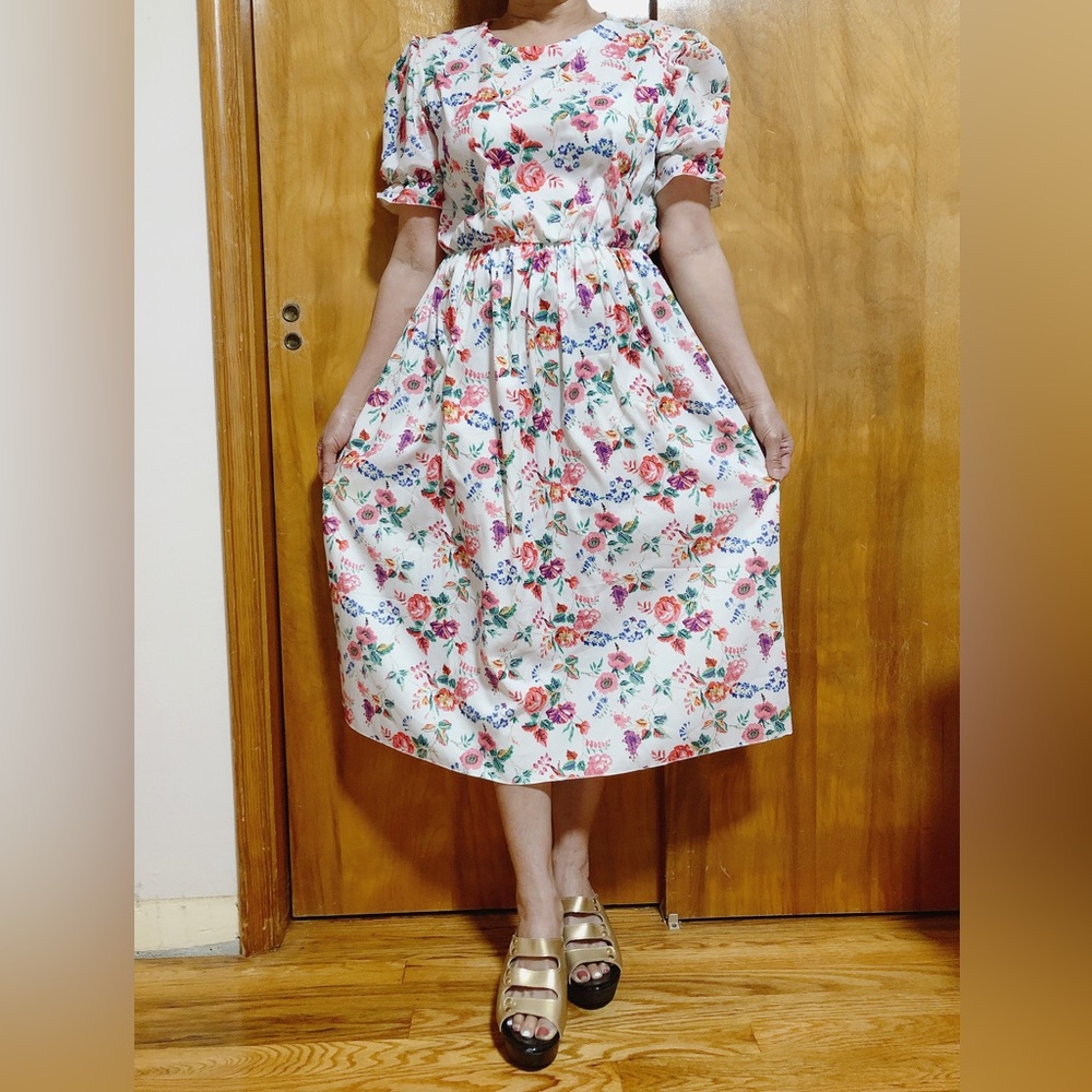 Boutique dress fit one size/ free size